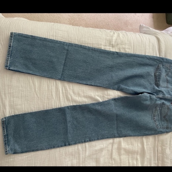 Levi’s woman’s jeans - Picture 2 of 3
